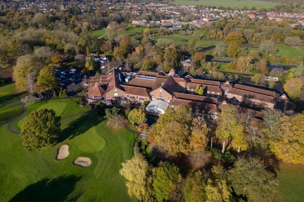 Delta Hotels By Marriott Tudor Park Country Club Maidstone Exteriör bild