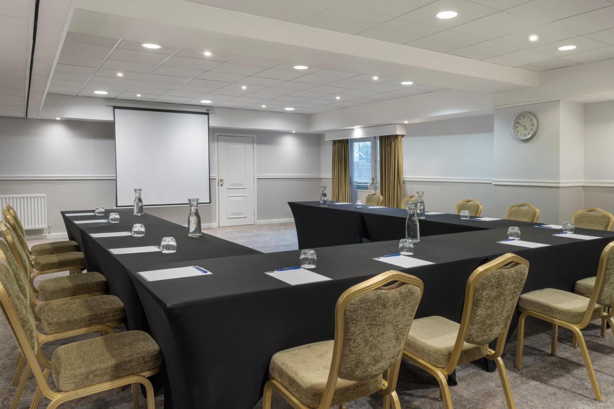 Delta Hotels By Marriott Tudor Park Country Club Maidstone Exteriör bild