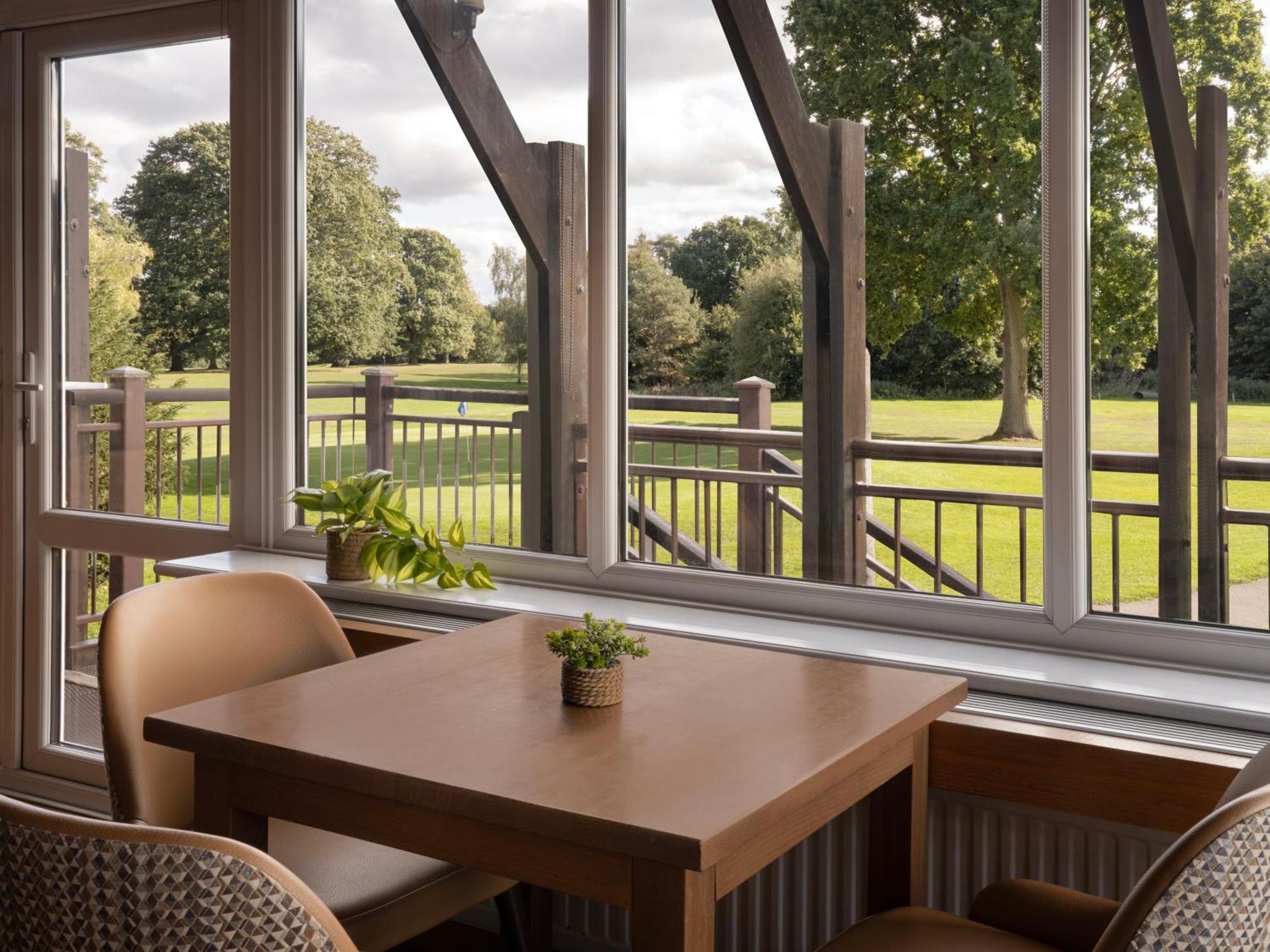 Delta Hotels By Marriott Tudor Park Country Club Maidstone Exteriör bild