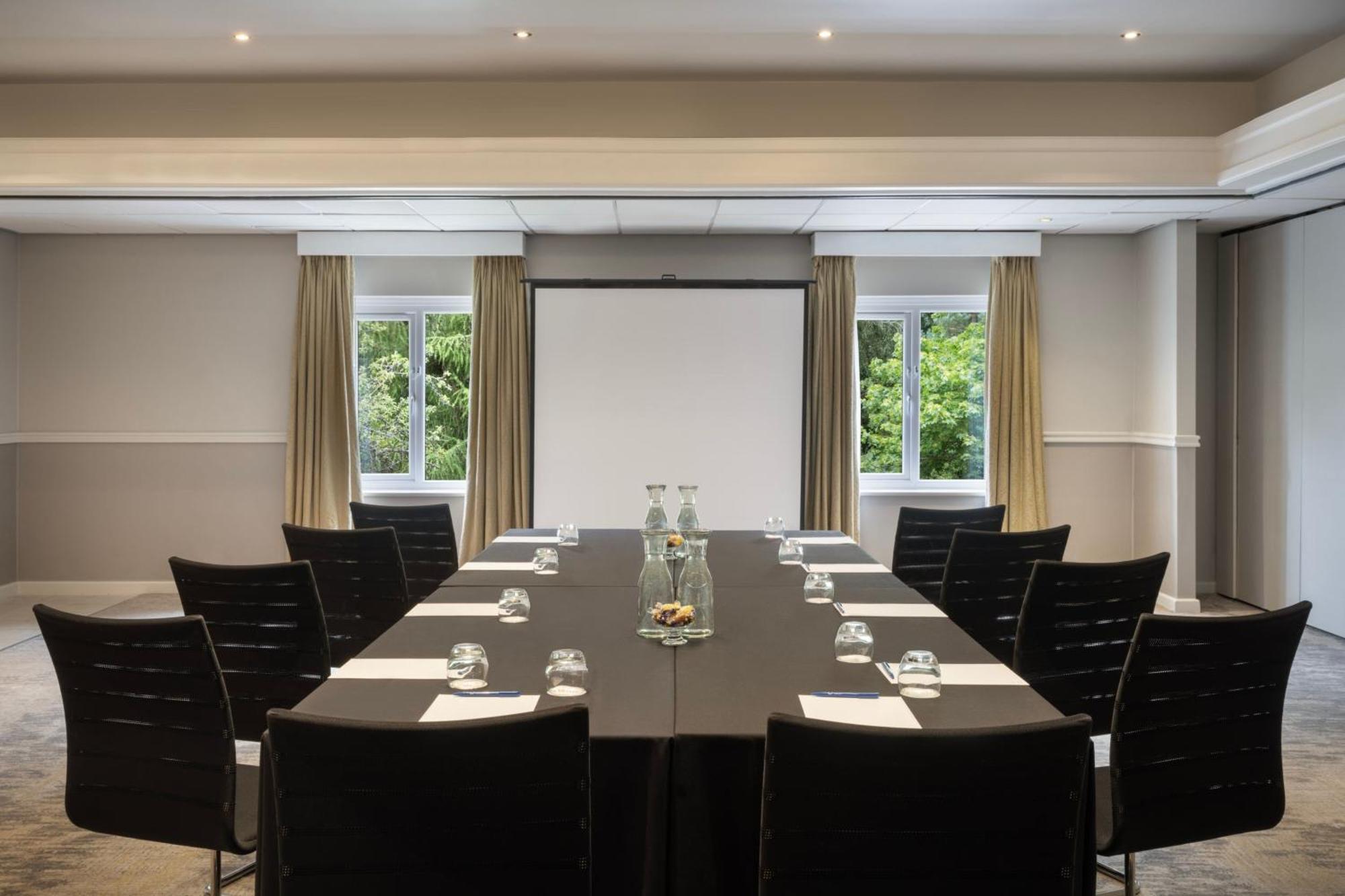 Delta Hotels By Marriott Tudor Park Country Club Maidstone Exteriör bild