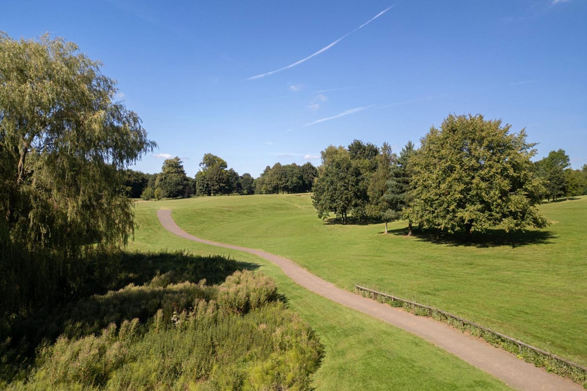 Delta Hotels By Marriott Tudor Park Country Club Maidstone Exteriör bild