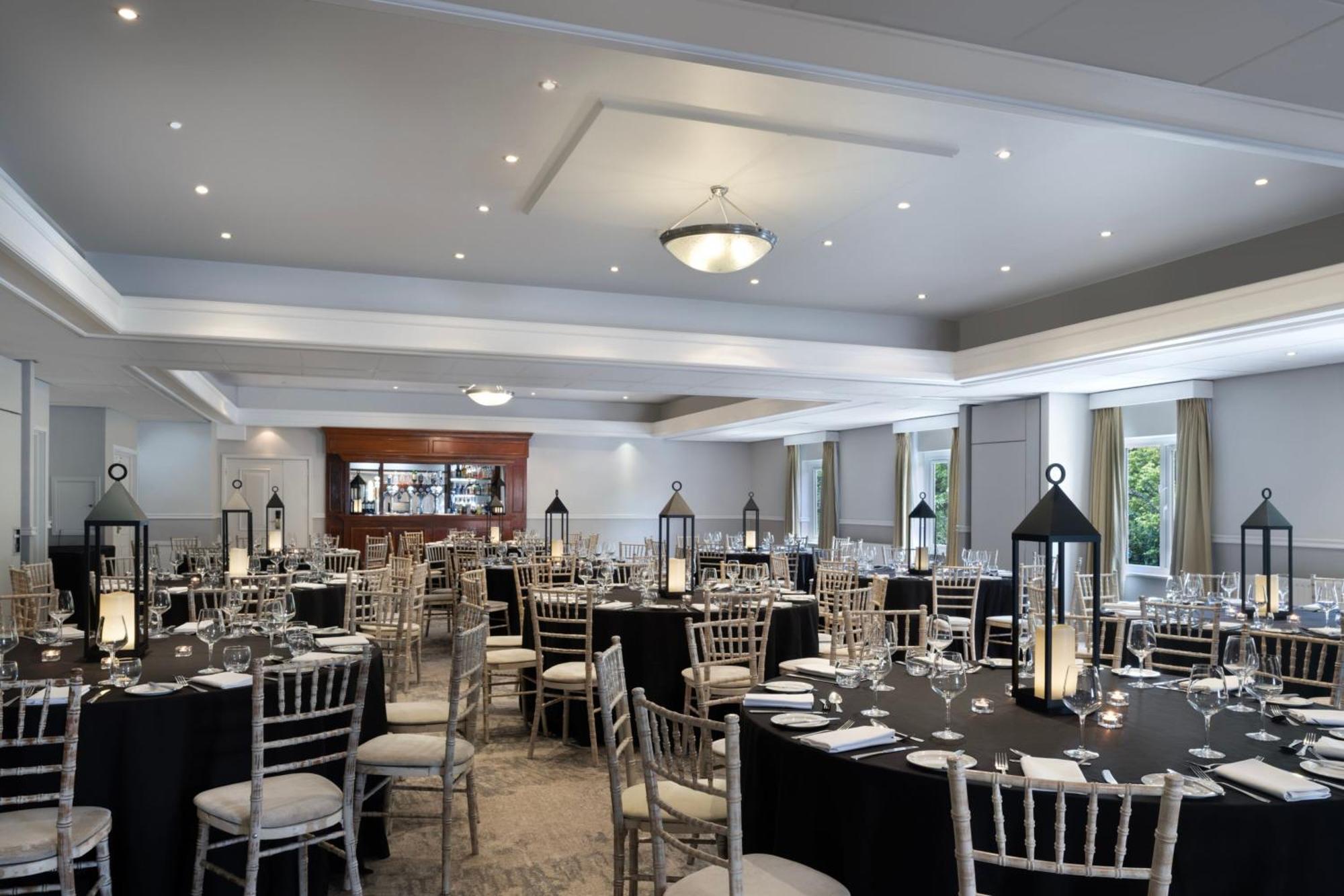 Delta Hotels By Marriott Tudor Park Country Club Maidstone Exteriör bild