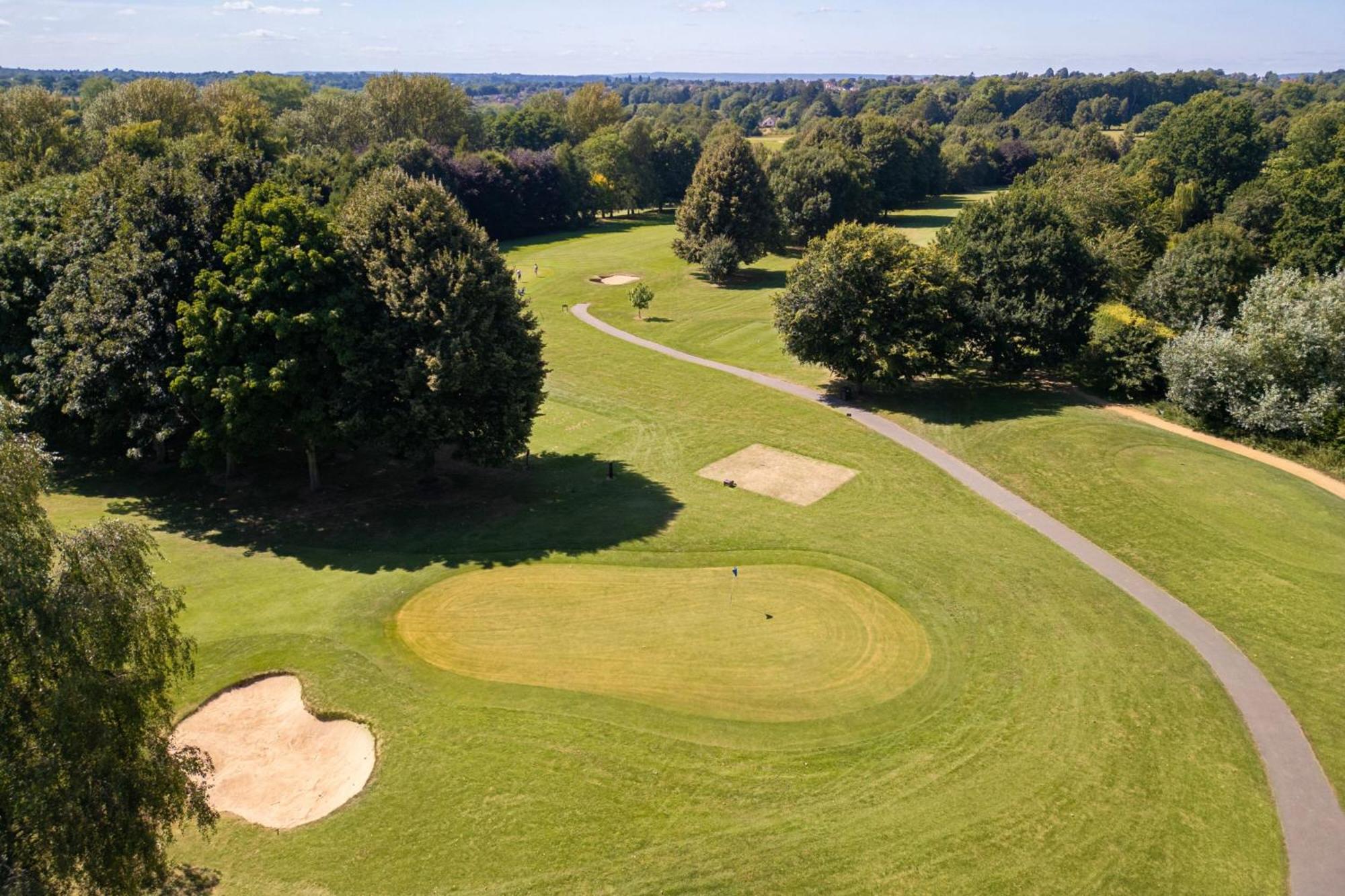 Delta Hotels By Marriott Tudor Park Country Club Maidstone Exteriör bild