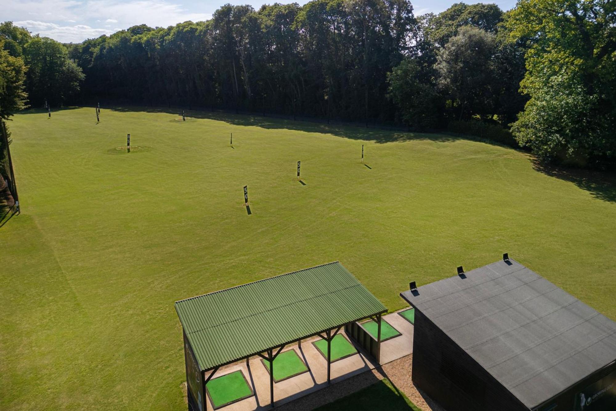 Delta Hotels By Marriott Tudor Park Country Club Maidstone Exteriör bild