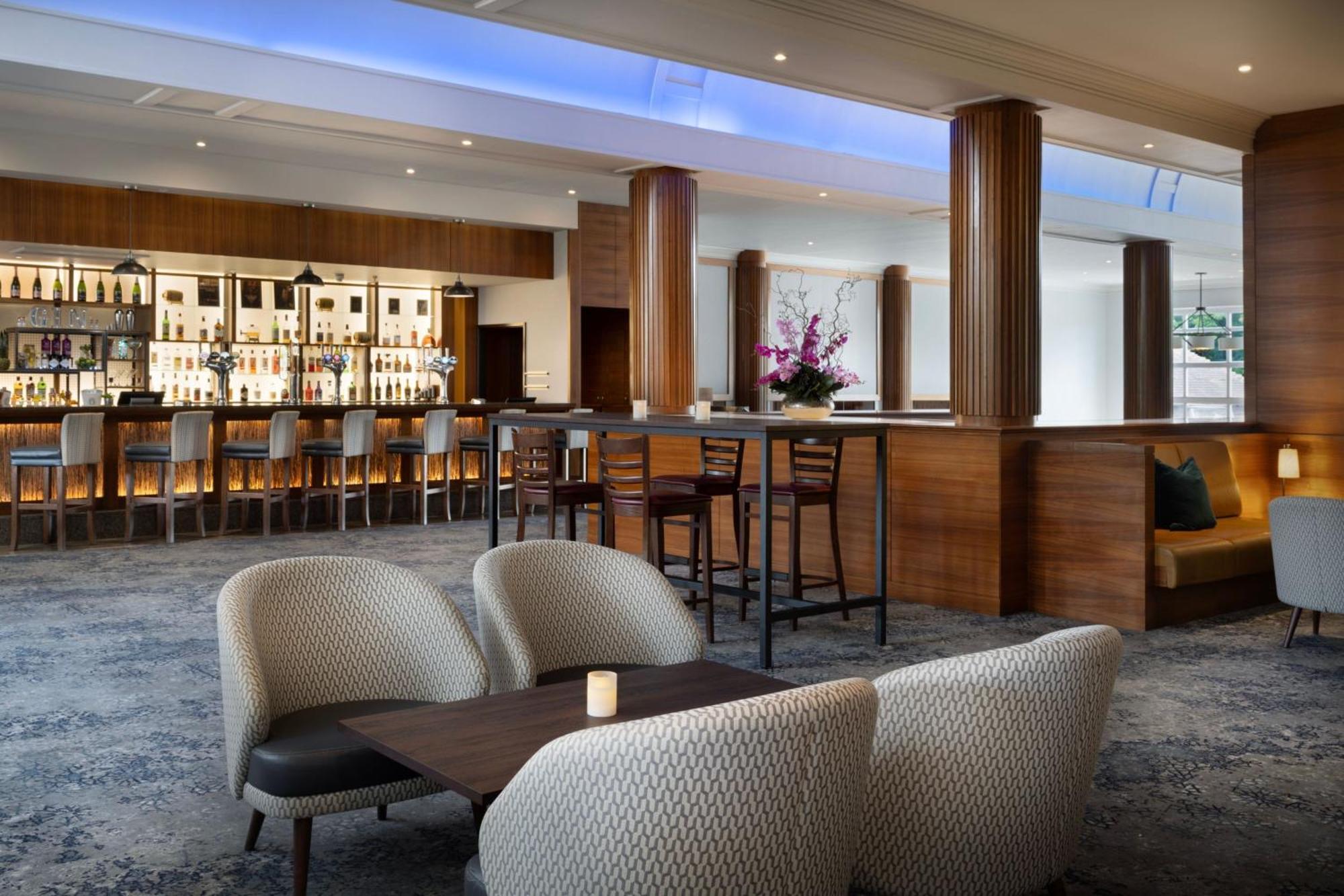 Delta Hotels By Marriott Tudor Park Country Club Maidstone Exteriör bild