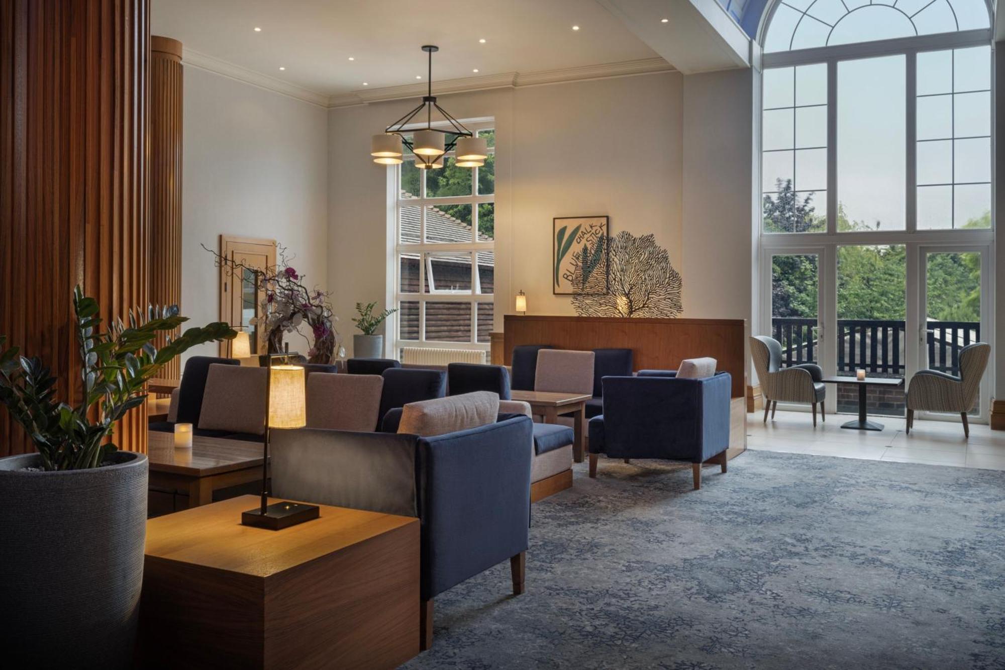 Delta Hotels By Marriott Tudor Park Country Club Maidstone Exteriör bild