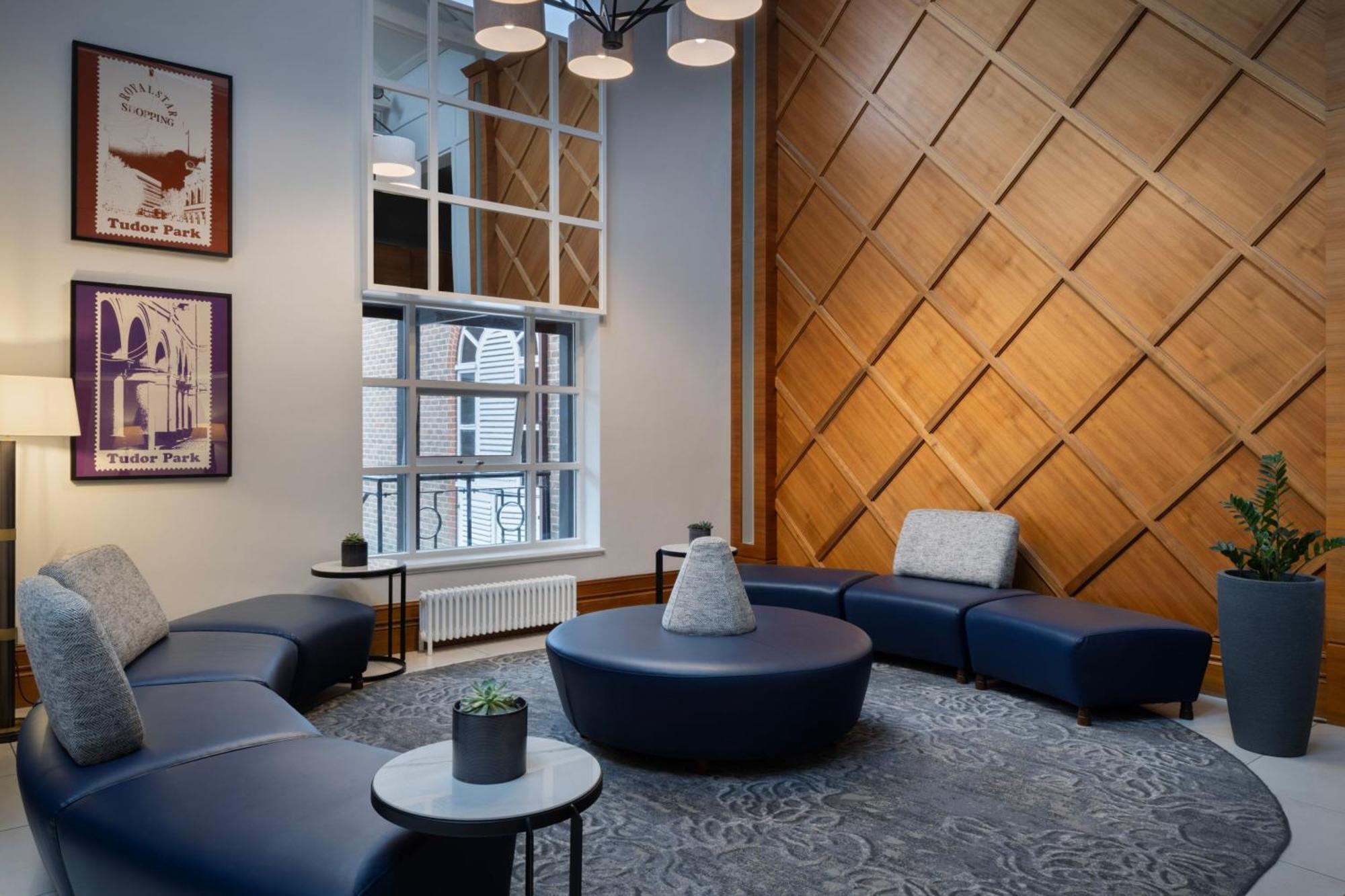 Delta Hotels By Marriott Tudor Park Country Club Maidstone Exteriör bild