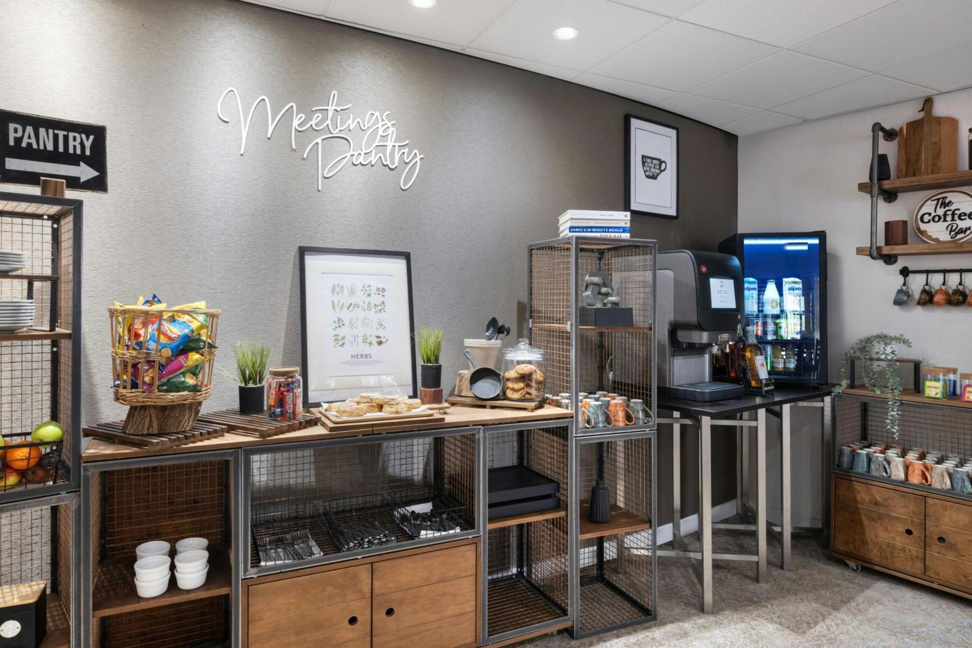 Delta Hotels By Marriott Tudor Park Country Club Maidstone Exteriör bild