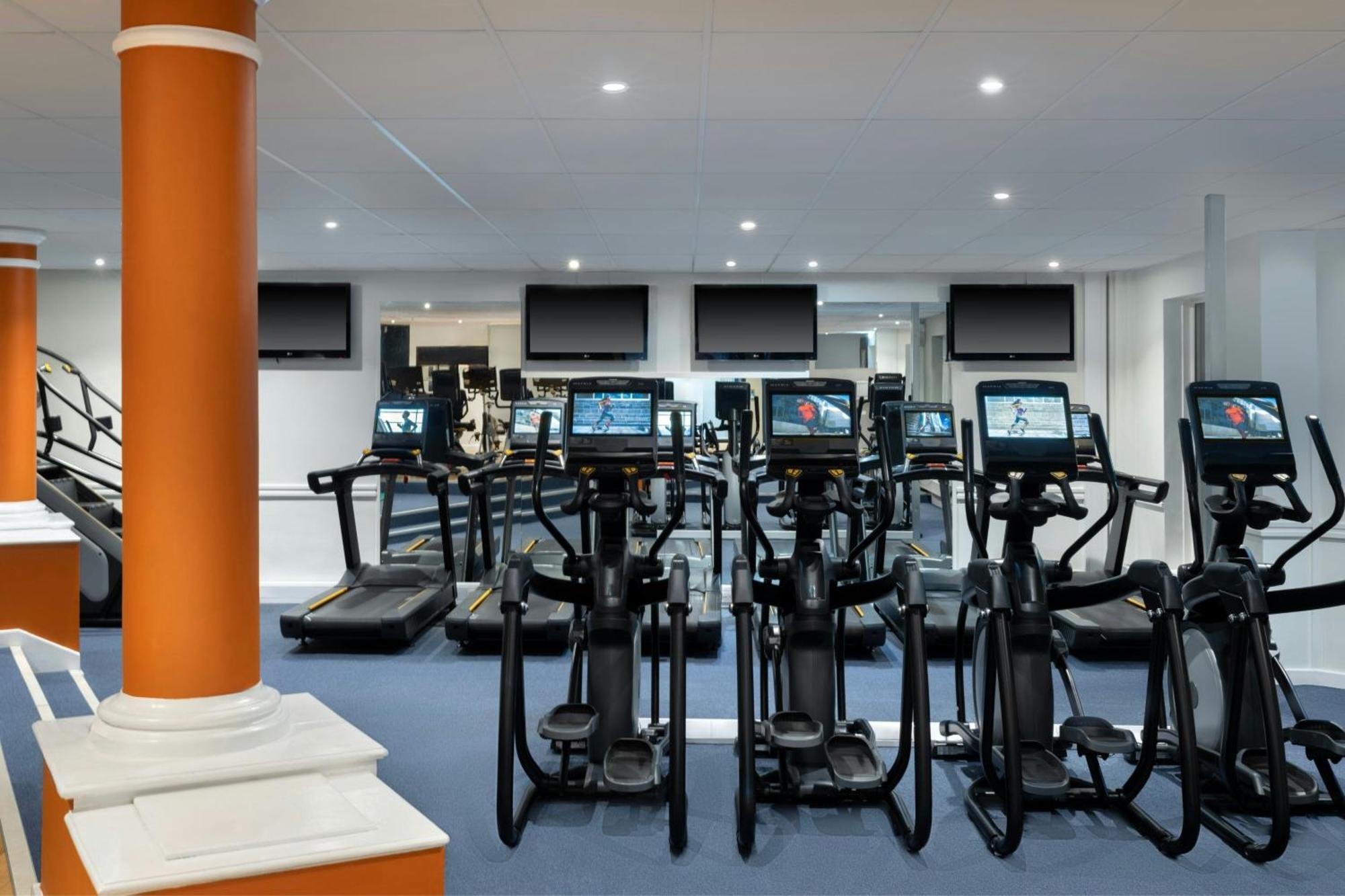 Delta Hotels By Marriott Tudor Park Country Club Maidstone Exteriör bild