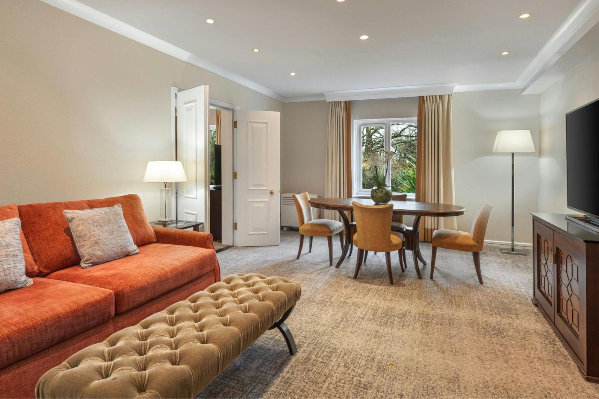 Delta Hotels By Marriott Tudor Park Country Club Maidstone Exteriör bild